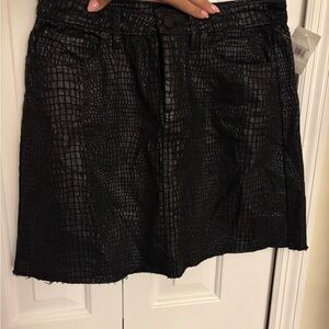 Black Textured Women's Skirt